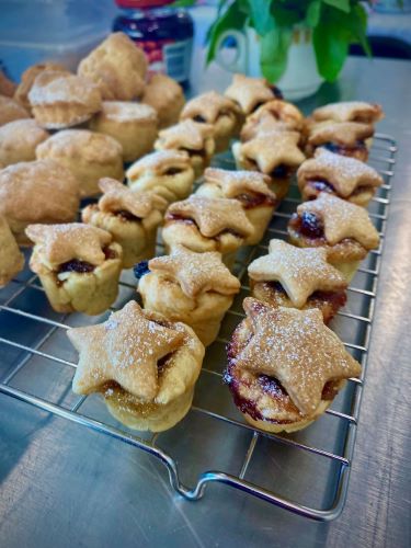 Homemade mince pies